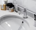 Häusliche Methoden für Reinigung des Siphons