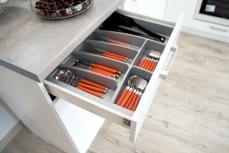 Küchenzeile Vita D60pk 2133 Pl Weiß/Glanz