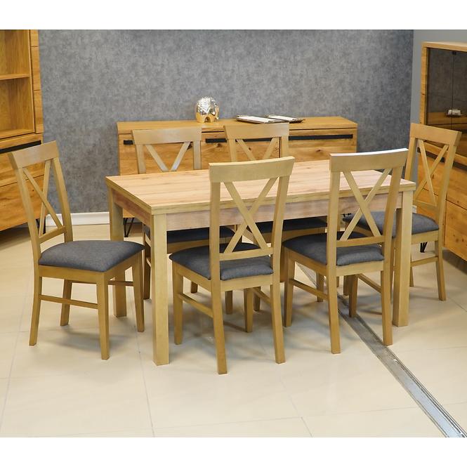 Eine Reihe von Tisch und Stühlen Makarska 1+6